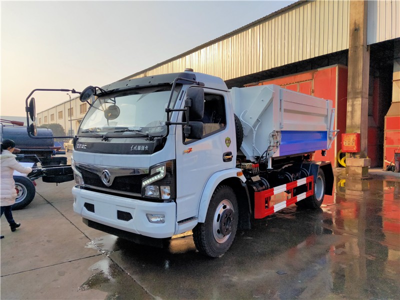 國(guó)六8方車廂可卸式垃圾車
